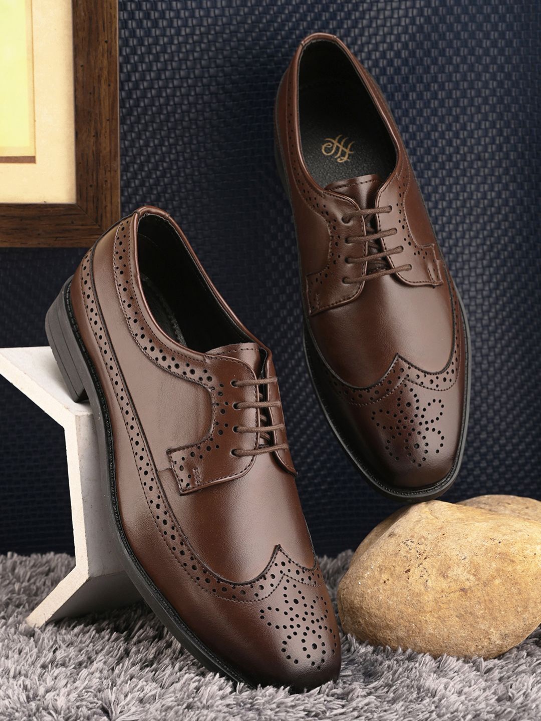 

House of Pataudi Men Textured Round Toe Formal Brogues, Brown