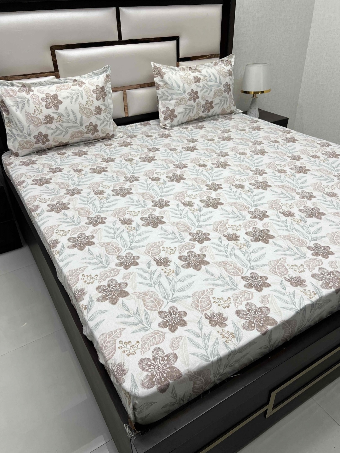 

Pure Decor Grey & Brown Floral Cotton 400 TC King Bedsheet with 2 Pillow Covers