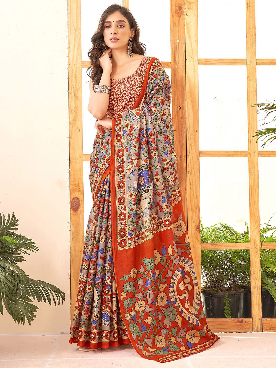

all about you Floral Printed Pure Cotton Ikat Saree, Red