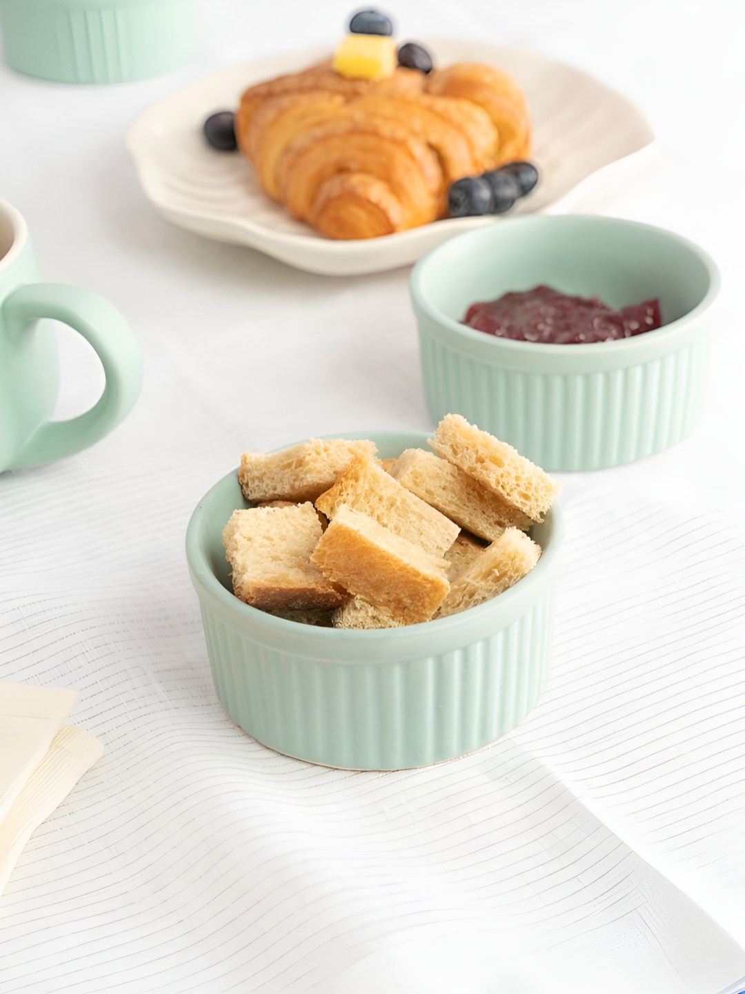 

haus & kinder Green 4 Pieces Ceramic Serving Bowl