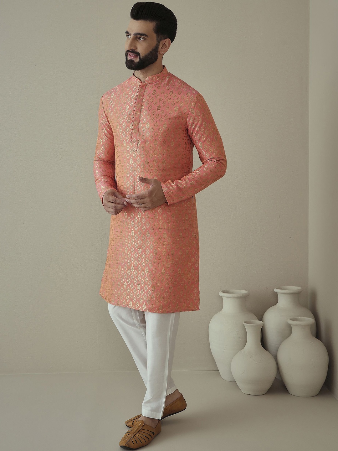 

Inddus Ethnic Motifs Woven Design Zari Straight Kurta with Trousers, Peach