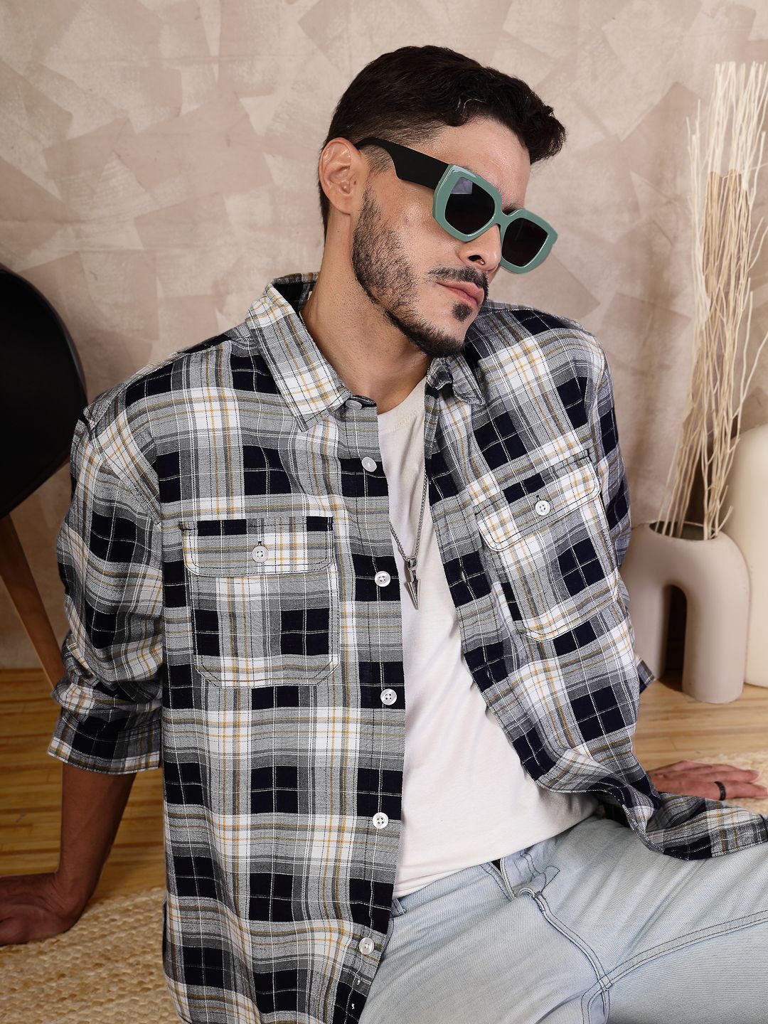 

The Roadster Lifestyle Co. Men Relaxed Checked Cotton Oversized Casual Shirt, Black