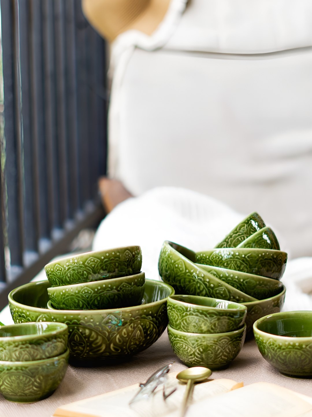 

AMALAFIEE CERAMICS Green 15 Pieces Printed Matte Serving Bowls