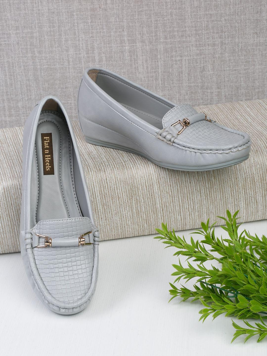

Flat n Heels Women Loafers, Grey