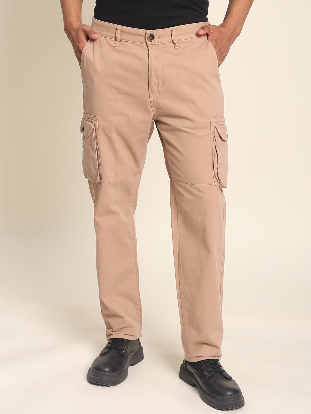 

Roadster The Lifestyle Co Men Pure Cotton Cargo Trousers, Beige