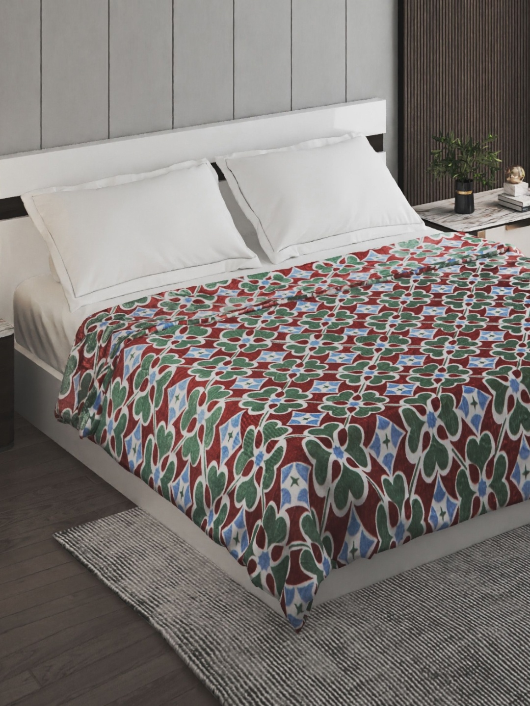 

Home Centre Rhapsody Green & Red Ethnic Motifs 120 GSM Double Bed Blanket
