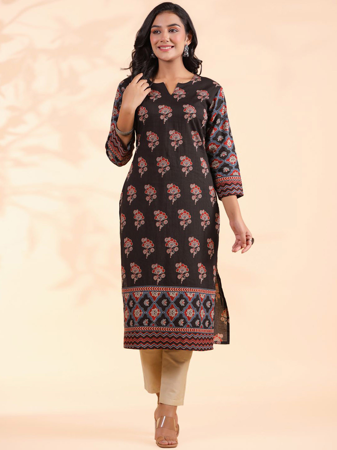 

Vbuyz Black Floral Printed Sequinned Notched Round Neck Cotton Straight Kurta