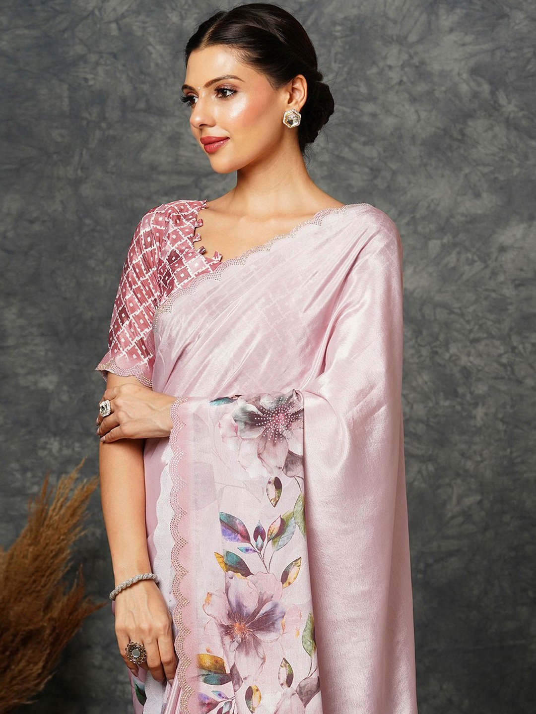

Satrani Floral Printed Beads and Stones Pure Silk Saree, Pink