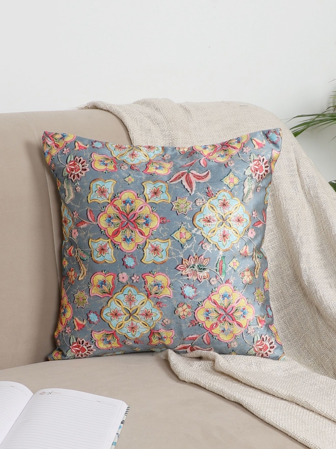 

MFD HOME FURNISHING Grey & Blue Ethnic Motifs Velvet Square Cushion Covers