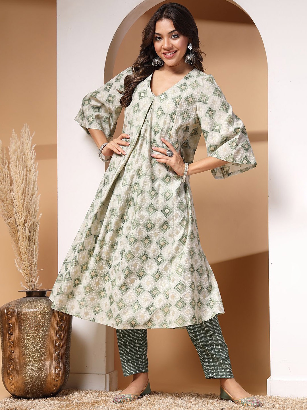 

House Of Zelena Geometric Printed V-Neck A-Line Maternity Kurta with Pyjama, Green