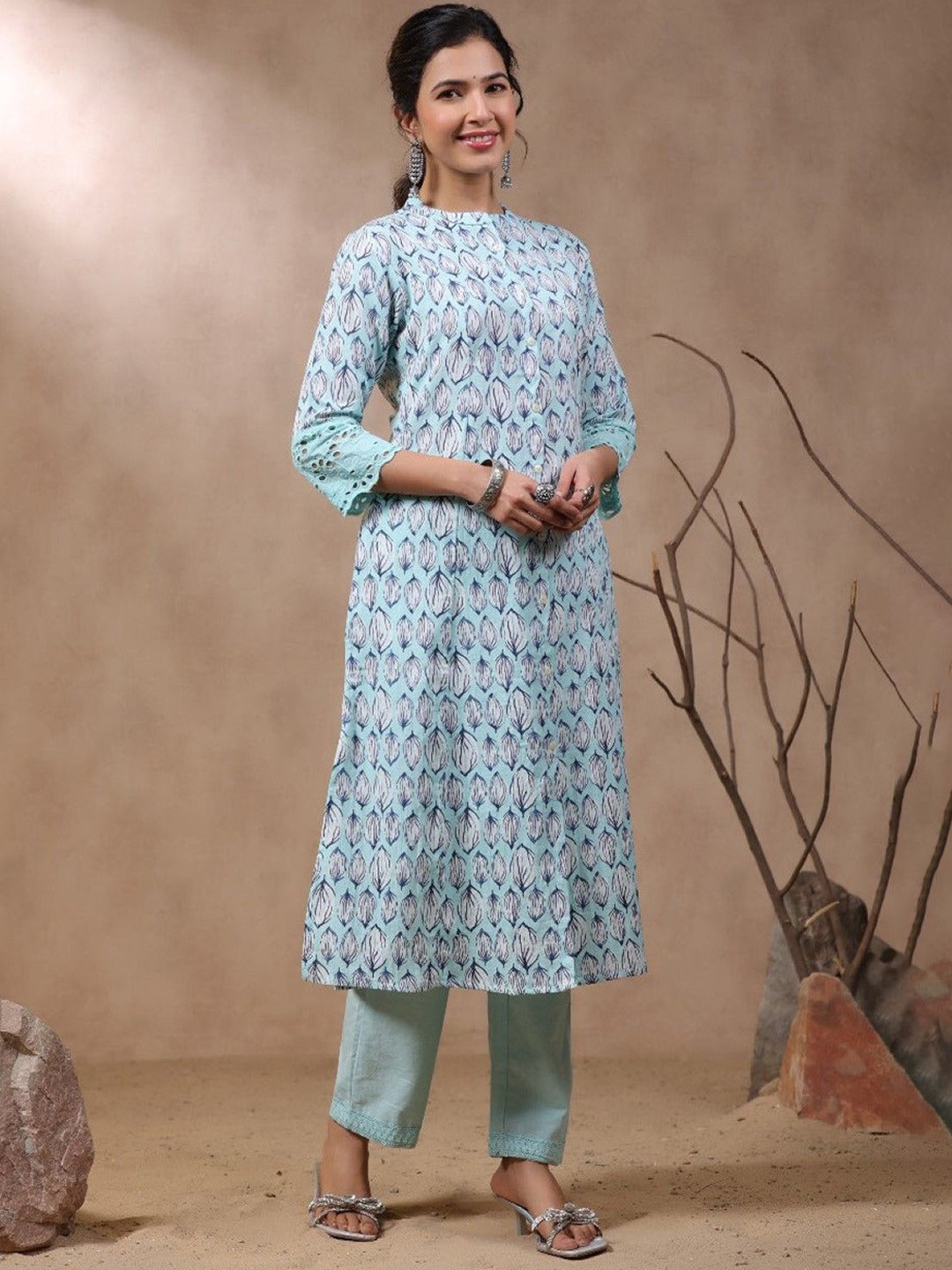 

AUTUMN LANE Floral Printed Mandarin Collar Pure Cotton A-Line Kurta With Trouser, Blue