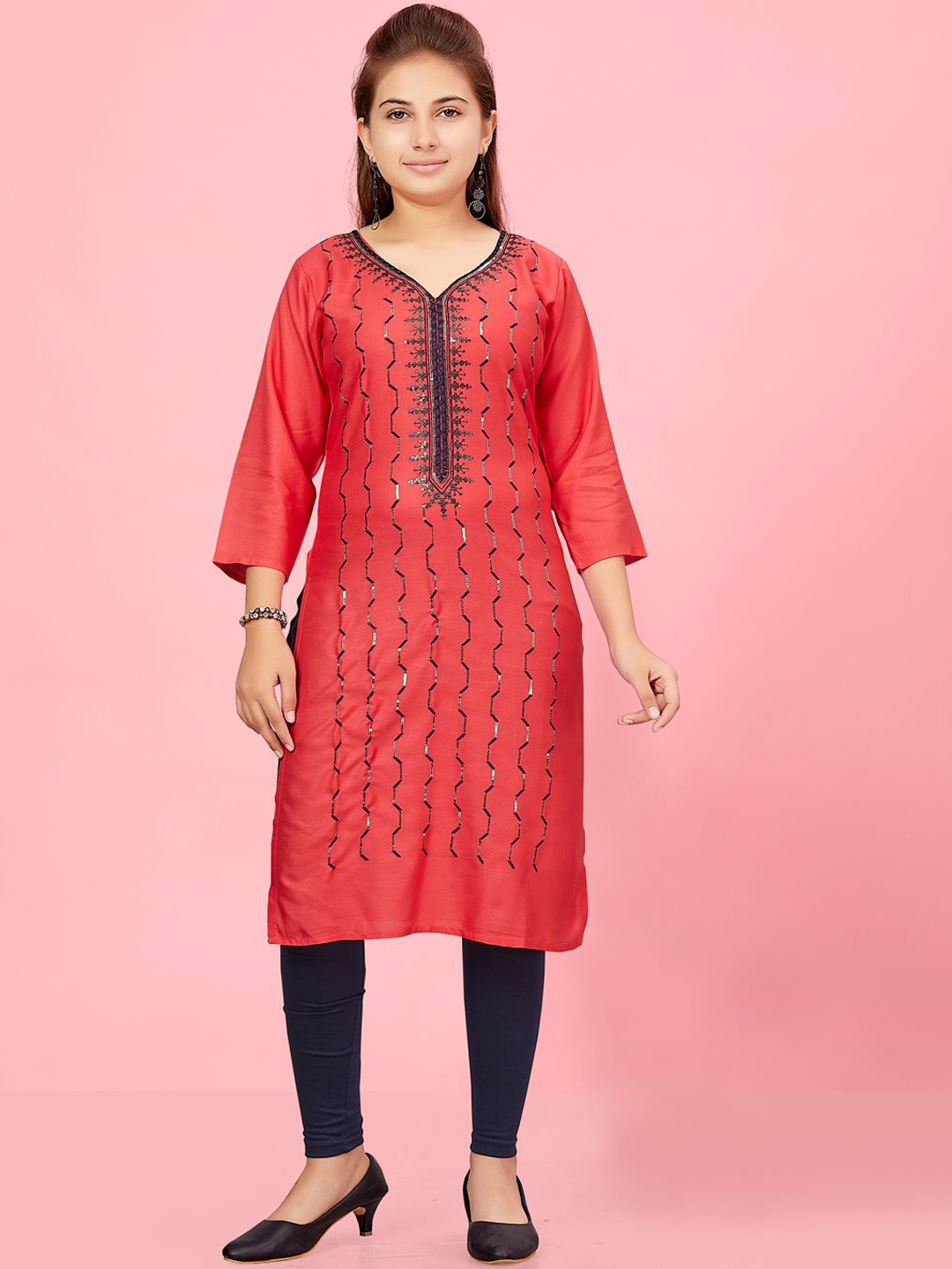 

BAESD Girls Geometric Embroidered V-Neck Sequins Cotton Straight Kurta, Red