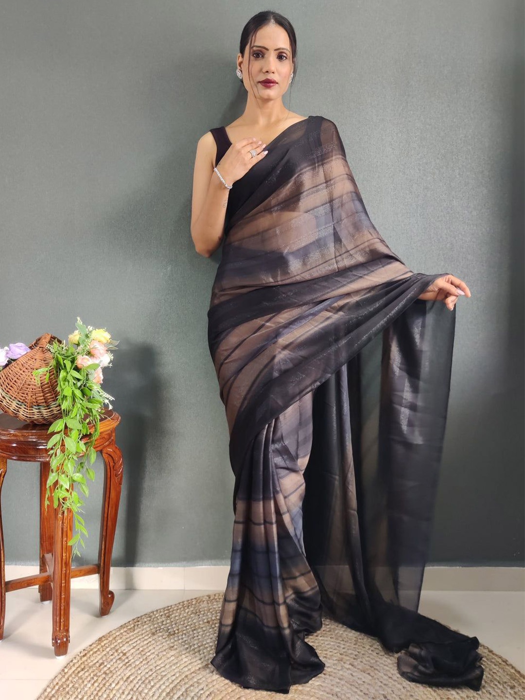 

Sidhidata Striped Ready to Wear Saree, Black