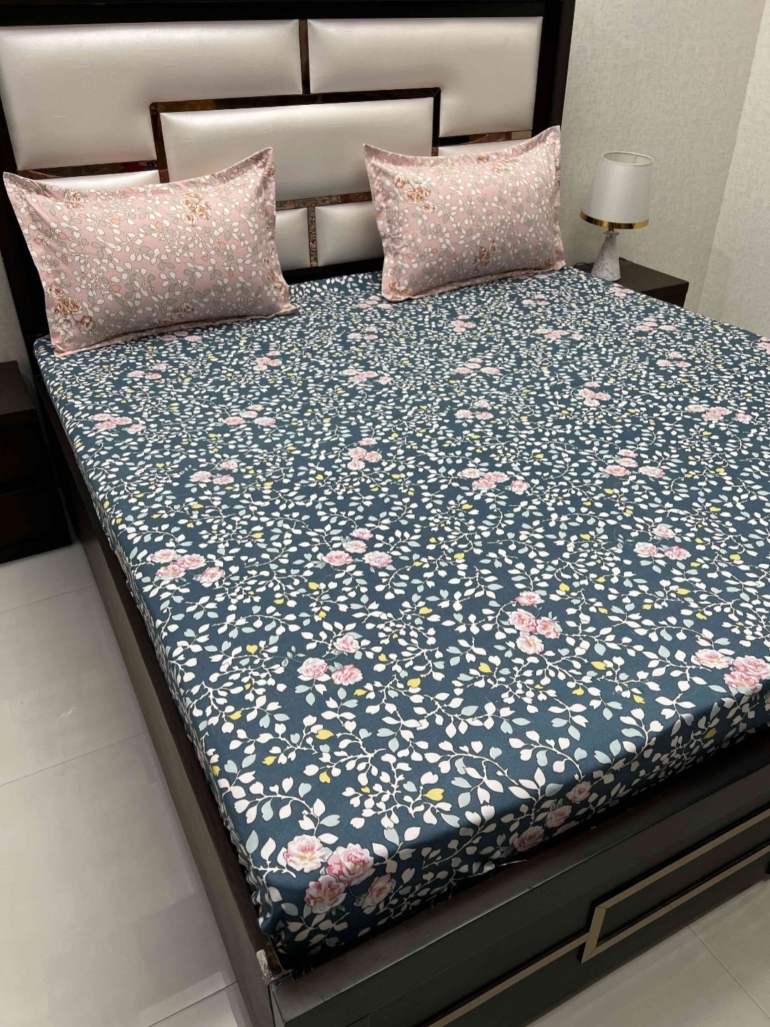 

Pure Decor Blue & Pink Floral Cotton 240 TC King Bedsheet with 2 Pillow Covers