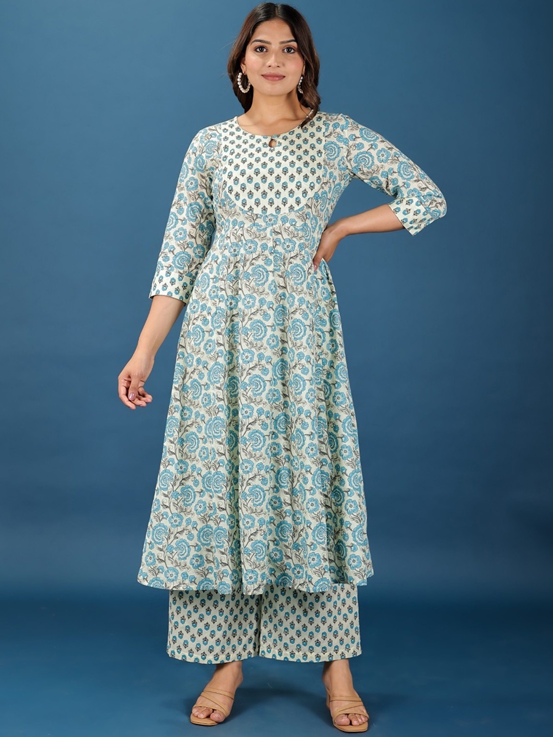 

Aramya Floral Printed Keyhole Neck Panelled Pure Cotton Anarkali Kurta with Palazzo, Off white