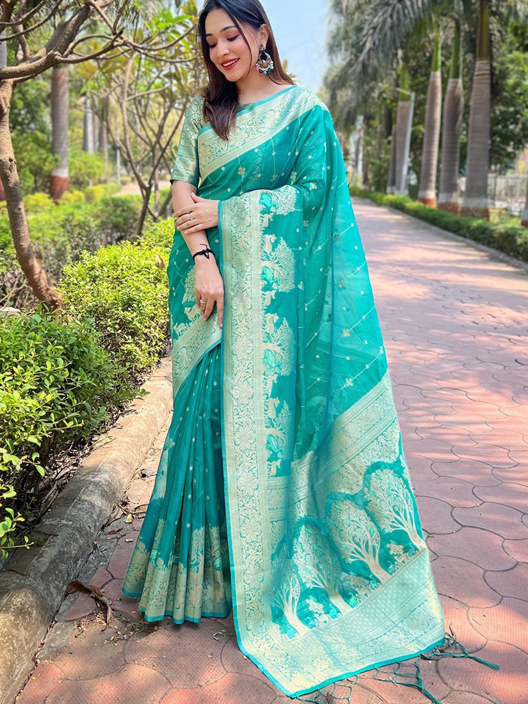 

Mitera Organza Zari Woven Saree, Teal