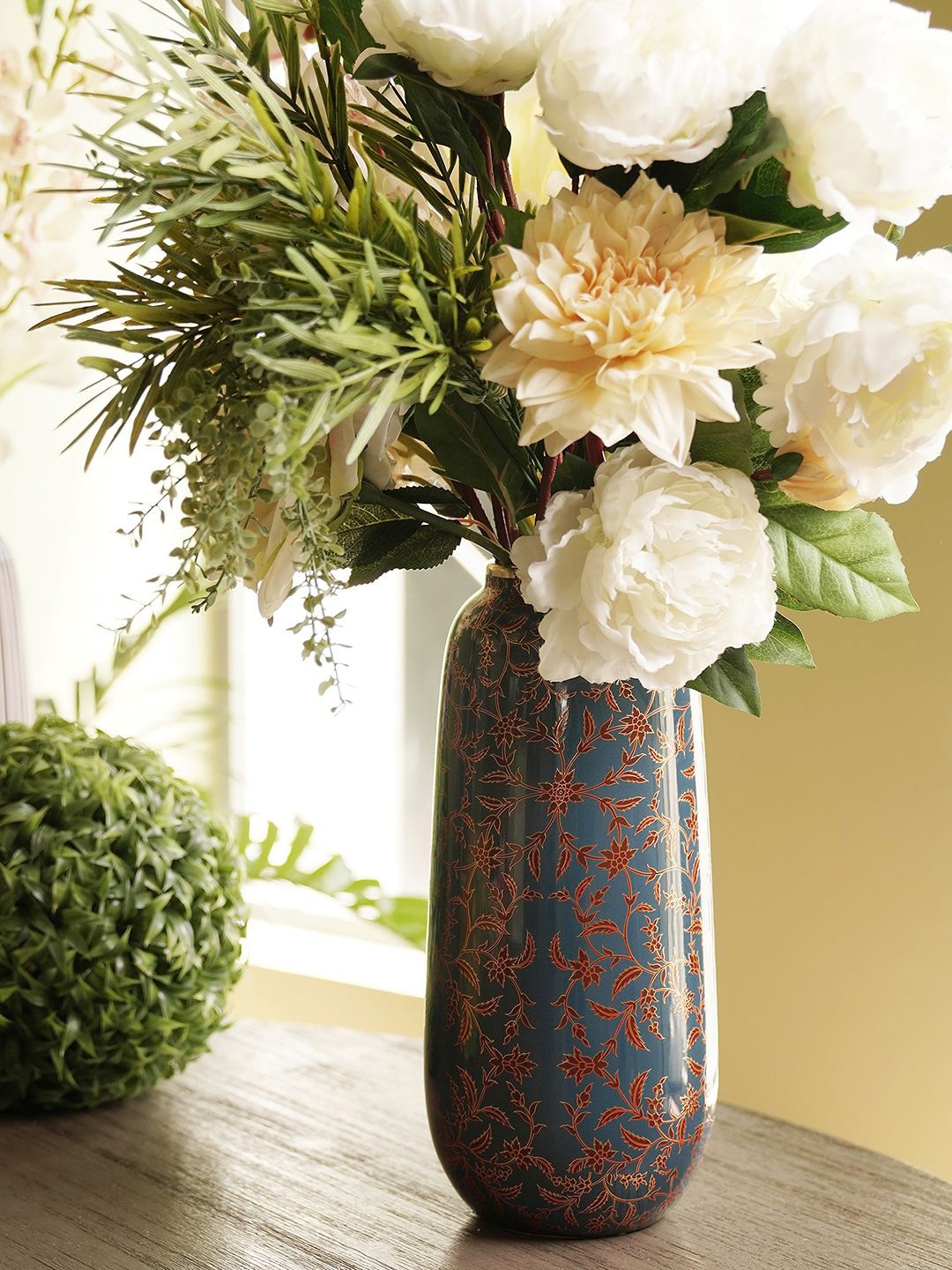 

Pure Home and Living Blue and Red Floral Print Ceramic Vase