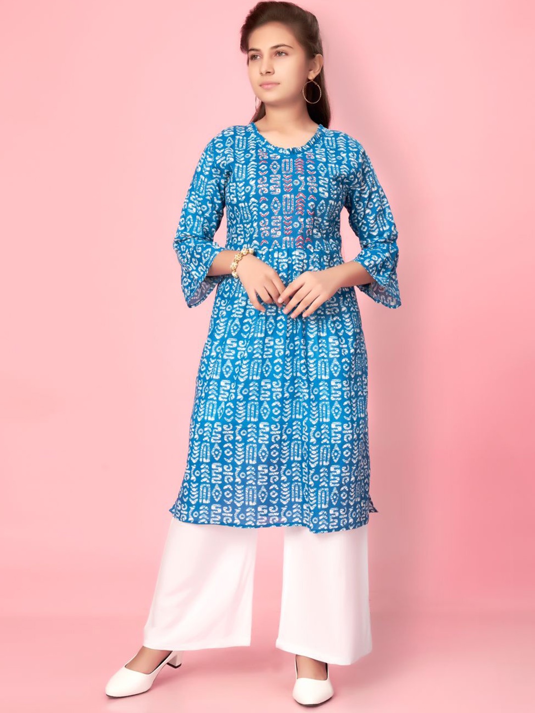 

BAESD Girls Floral Printed Cotton Straight Kurta, Blue