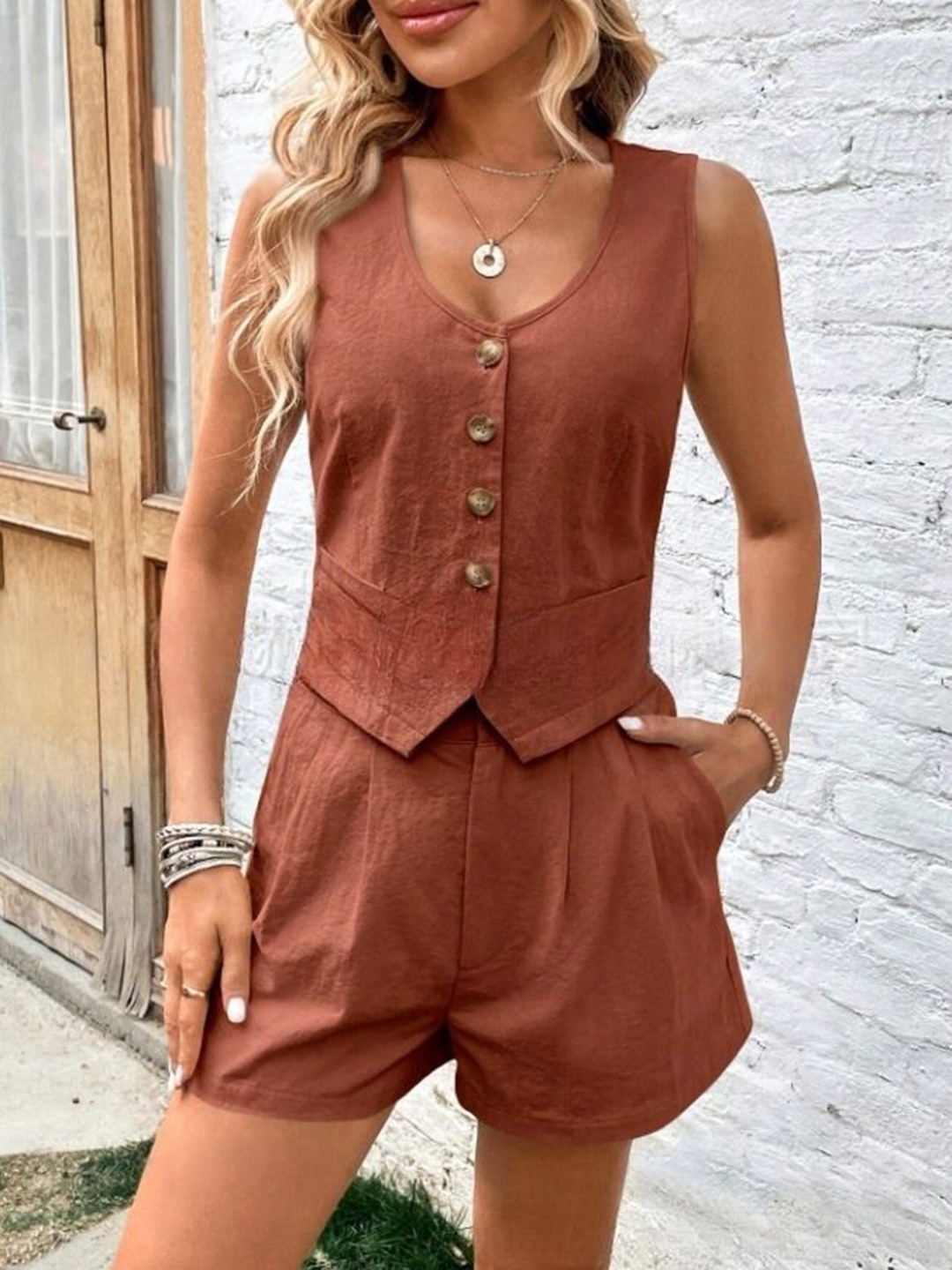 

MIAKEE Top With Short Co-Ords, Brown