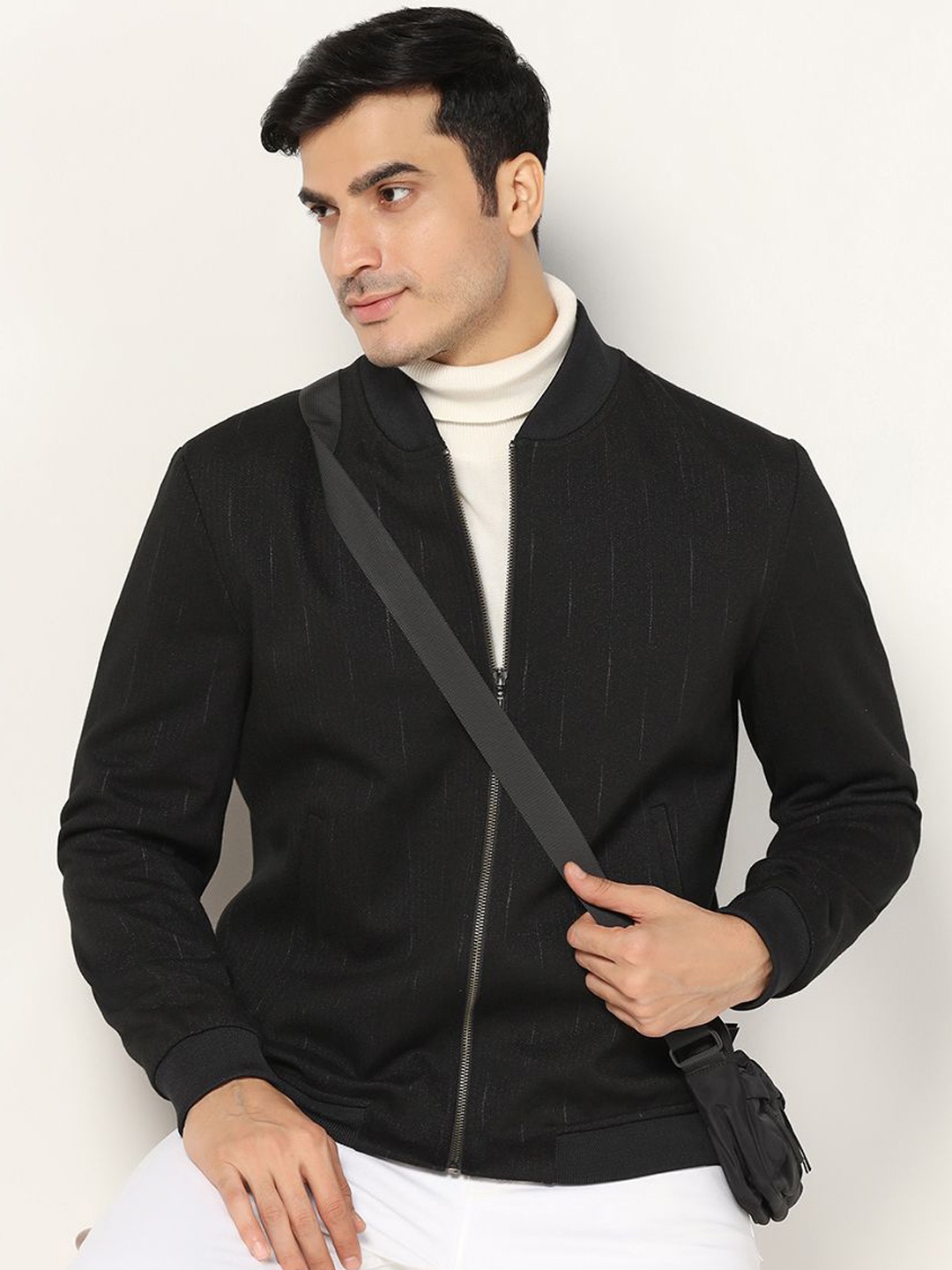 

Blackberrys Men Solid Bomber Jacket, Black