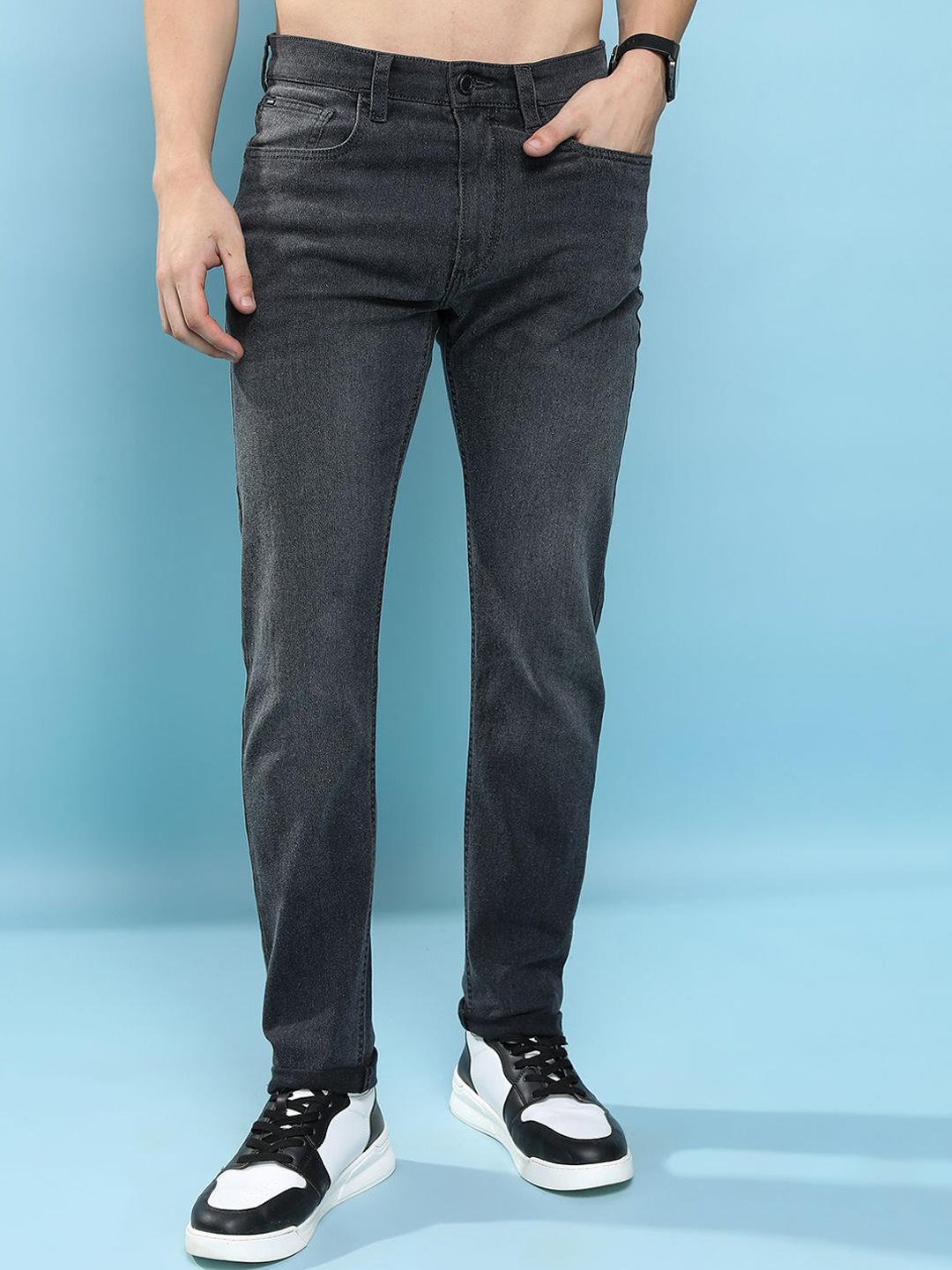 

HIGHLANDER Men Tapered Fit Light Fade Stretchable Jeans, Grey