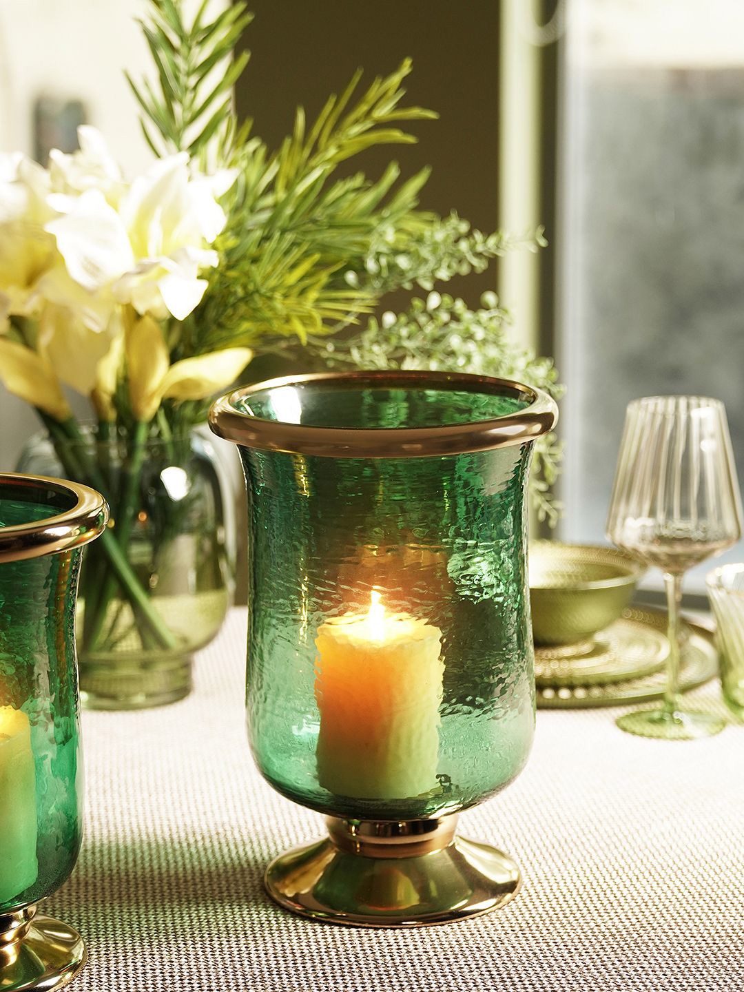 

Pure Home and Living Green & Gold-Toned Textured Candle Holder