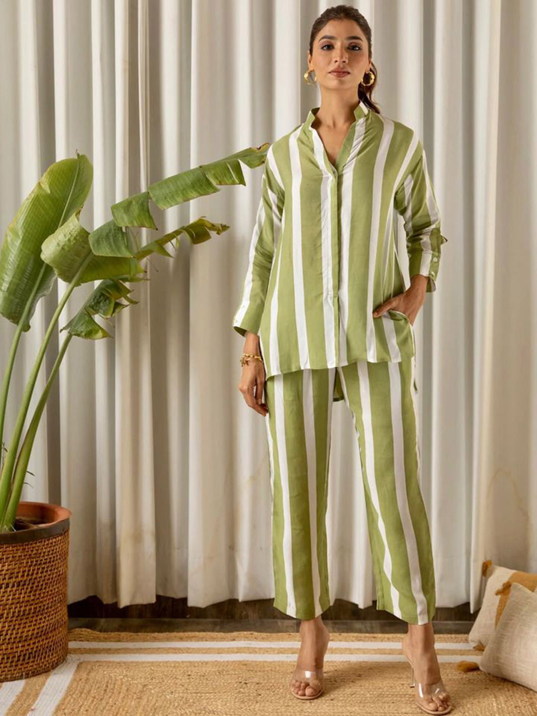 

NIJANAND TEXTILE Printed Cotton Tunic With Trouser Co-Ords, Green