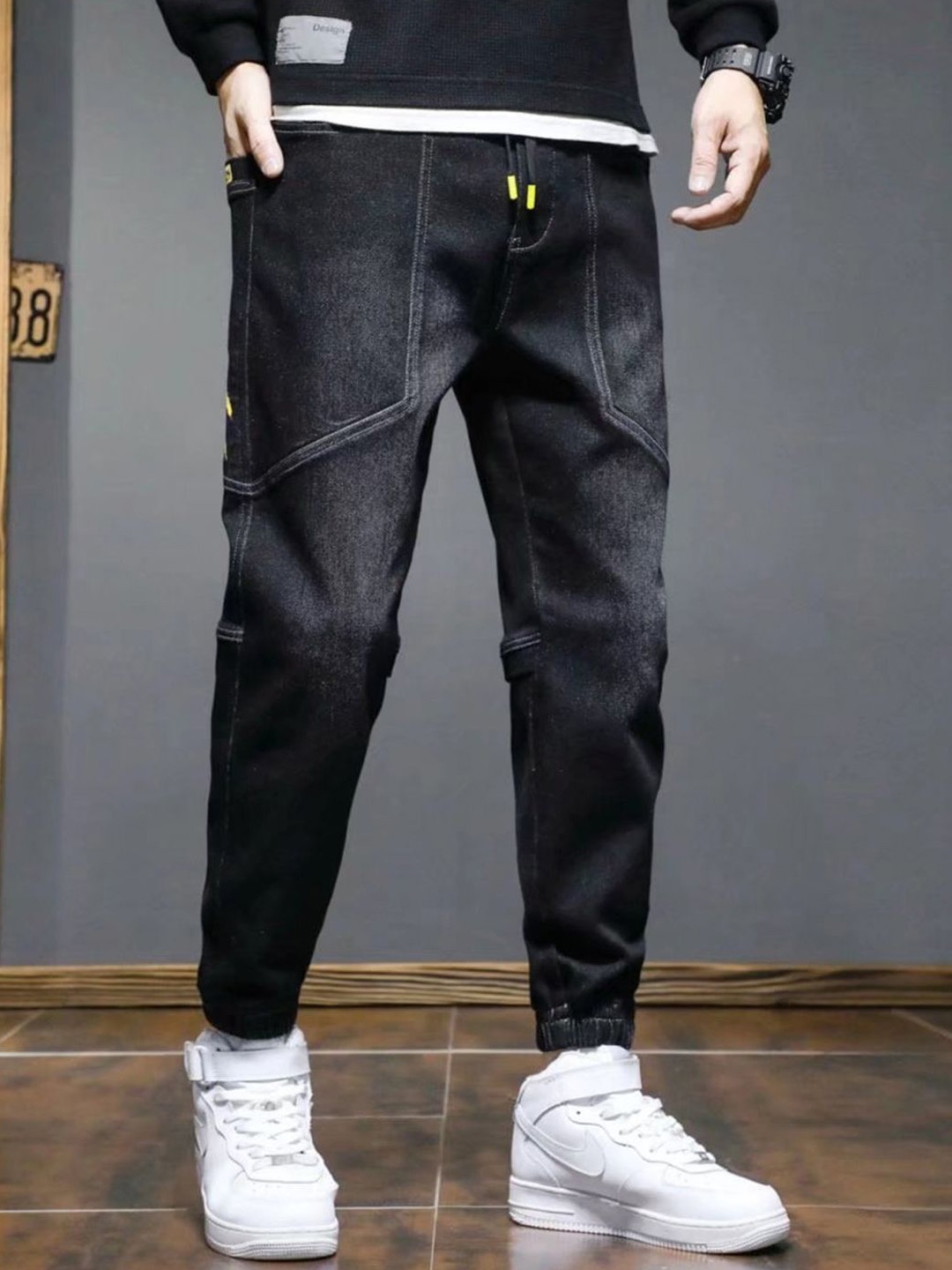 

StyleCast Men Black Mid-Rise Jogger Light Fade Jeans