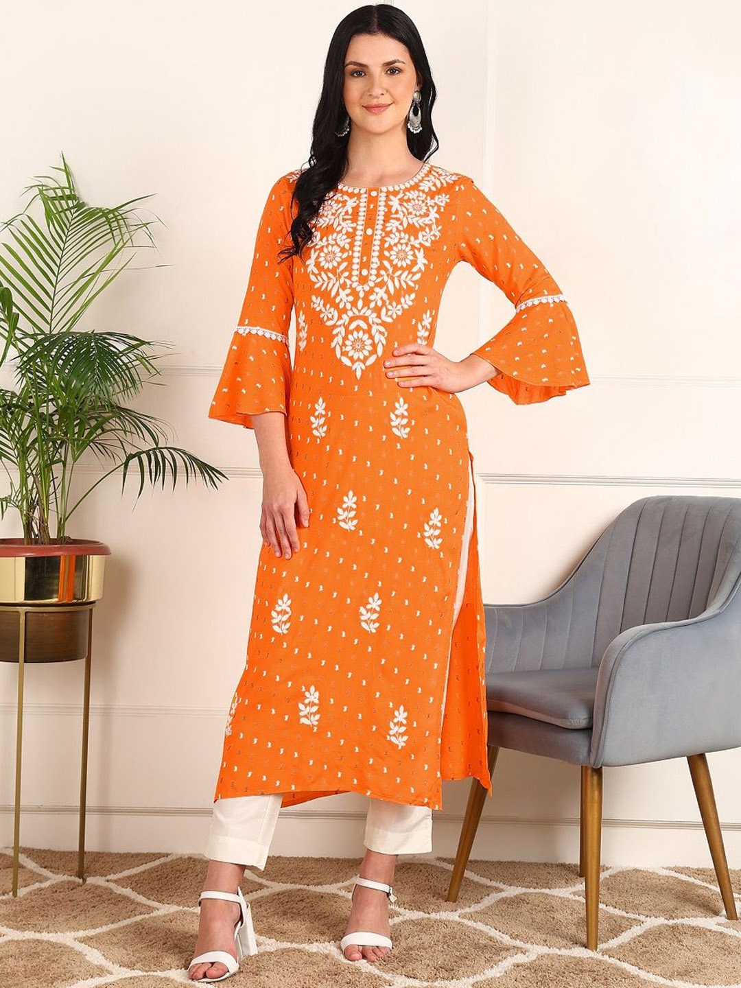

Kapad Dwar Ethnic Motifs Embroidered Thread Work Bell Sleeves Straight Kurta, Orange