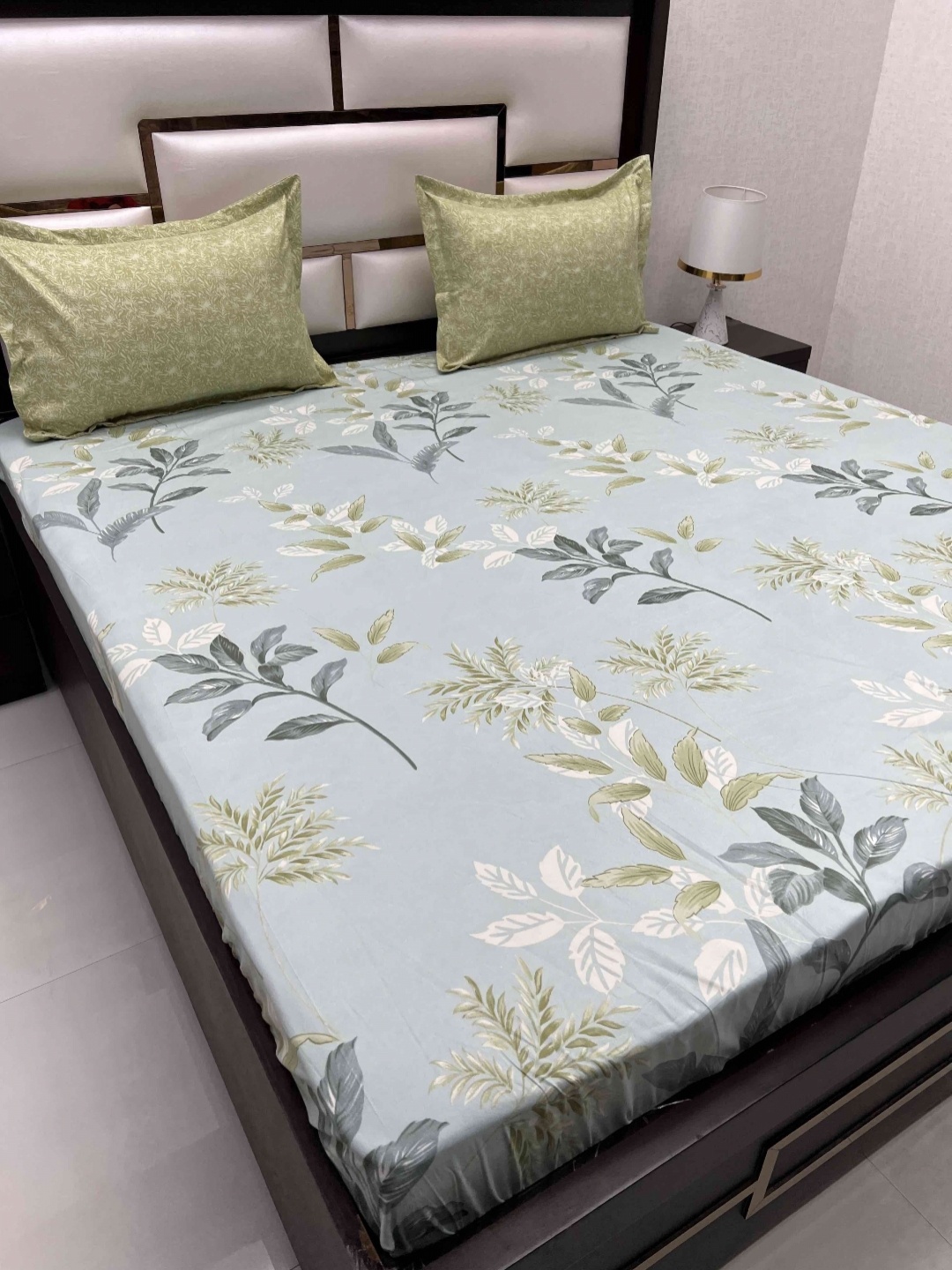 

Pure Decor Green & Grey Floral Pure Cotton260 TC King Bedsheet with 2 Pillow Covers