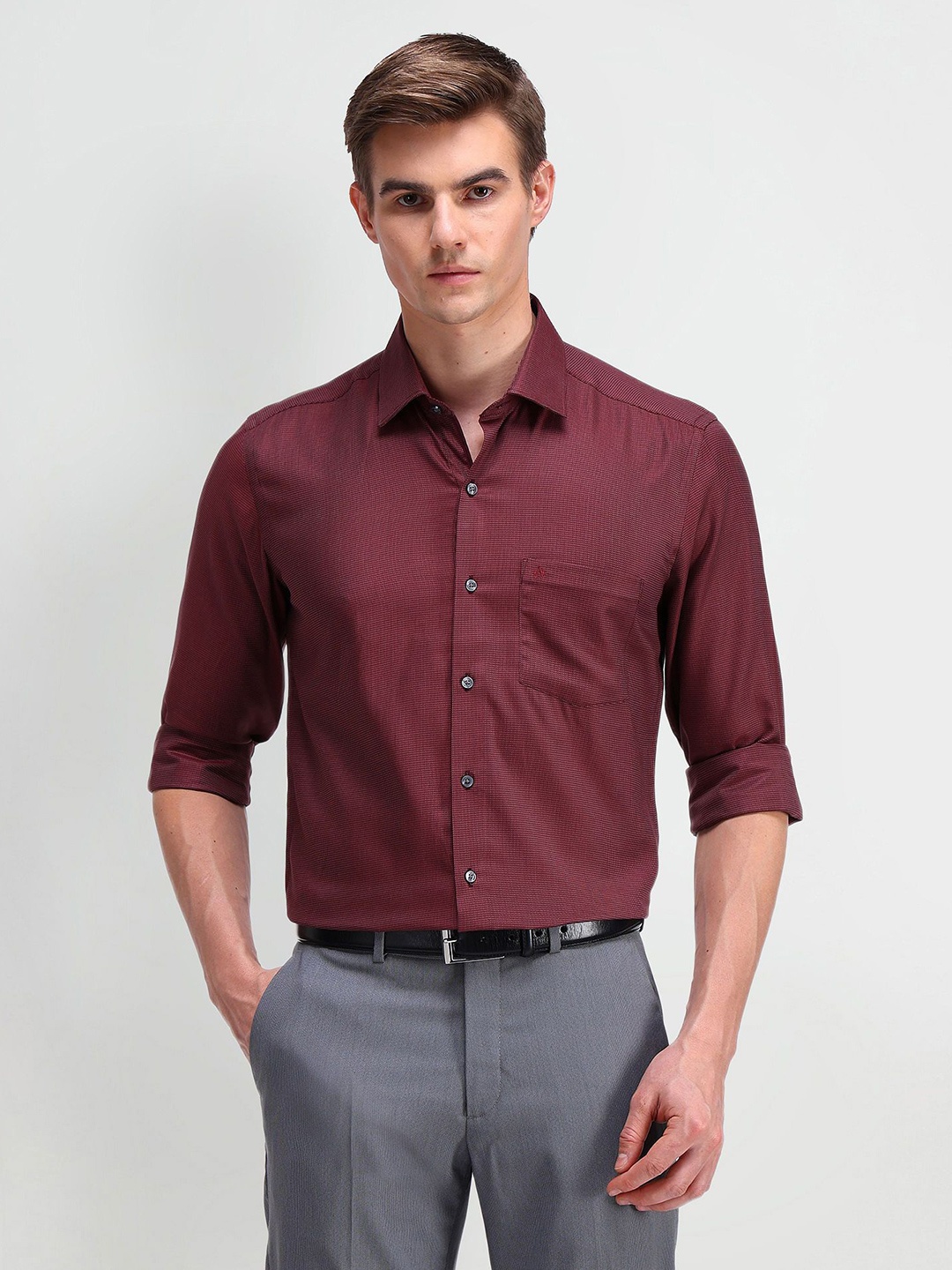 

Arrow Men Modern Spread Collar Textured Cotton Slim Fit Formal Shirt, Burgundy
