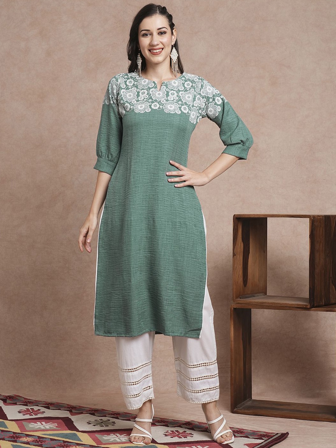 

FASHOR Floral Printed Puff Sleeves Straight Kurta, Green