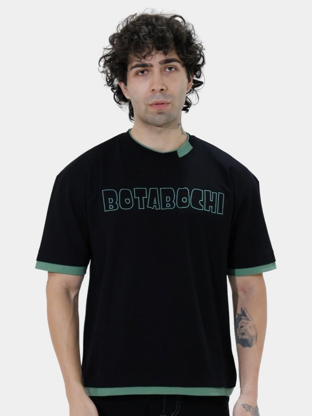 

BOTABOCHI Men Typography Printed Round Neck Cotton T-shirt, Black