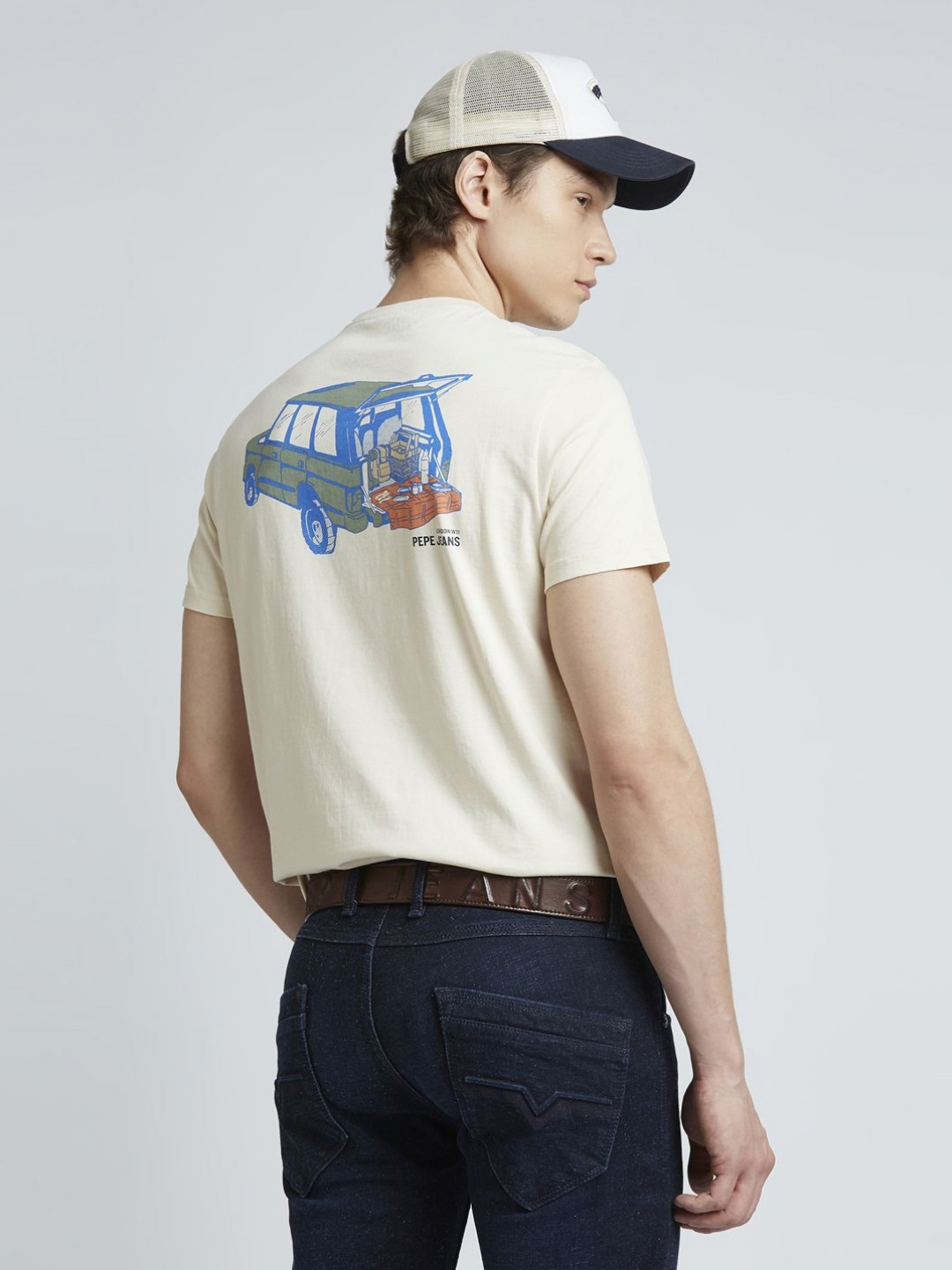 

Pepe Jeans Men Graphic Printed Round Neck Pure Cotton Slim Fit T-shirt, White