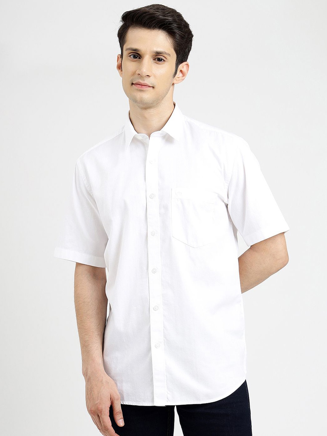 

JADE BLUE Men Spread Collar Solid Cotton Tailored Fit Casual Shirt, White