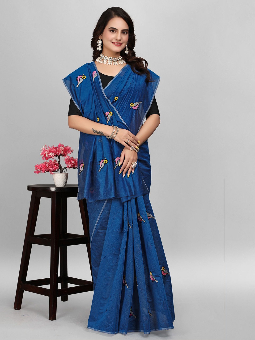 

Aika Abstract Embroidered Pure Cotton Ready to Wear Chanderi Saree, Blue