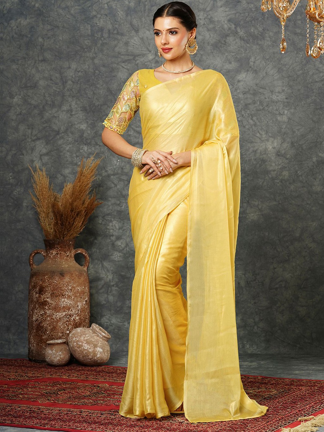 

Satrani Solid Pure Georgette Saree With Blouse piece, Yellow