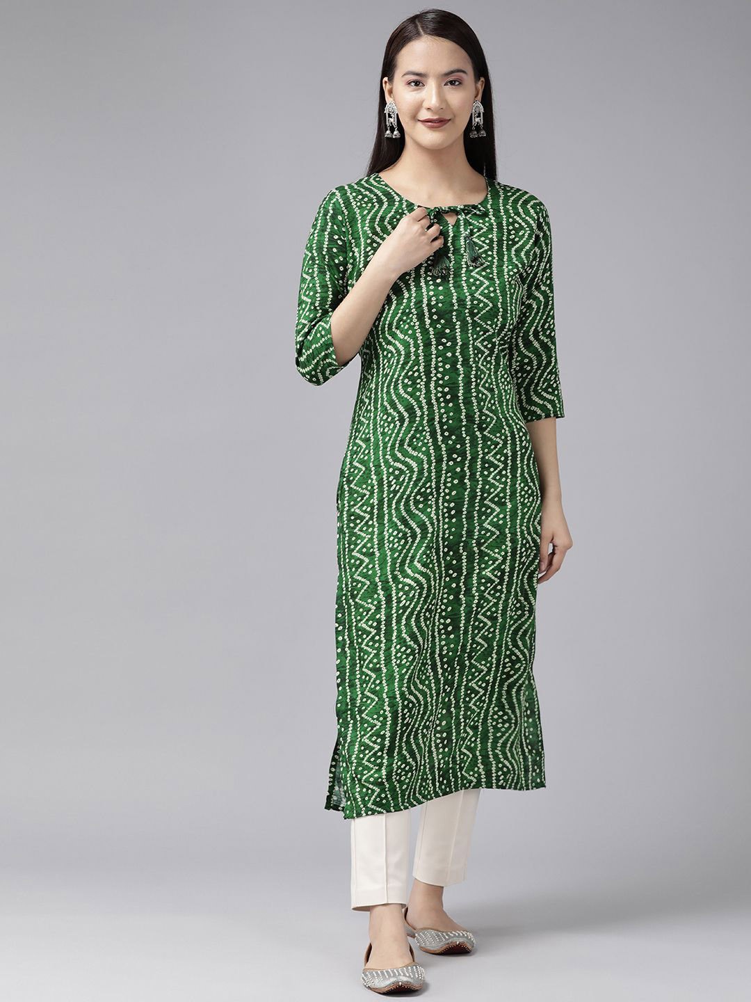 

BAESD Bandhani Printed Tie Up Neck Straight Kurta, Green