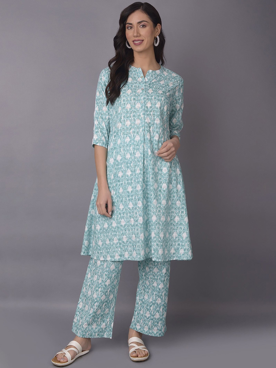 

Shree Floral Printed Regular Pure Cotton A Line Kurta with Trousers, Turquoise blue