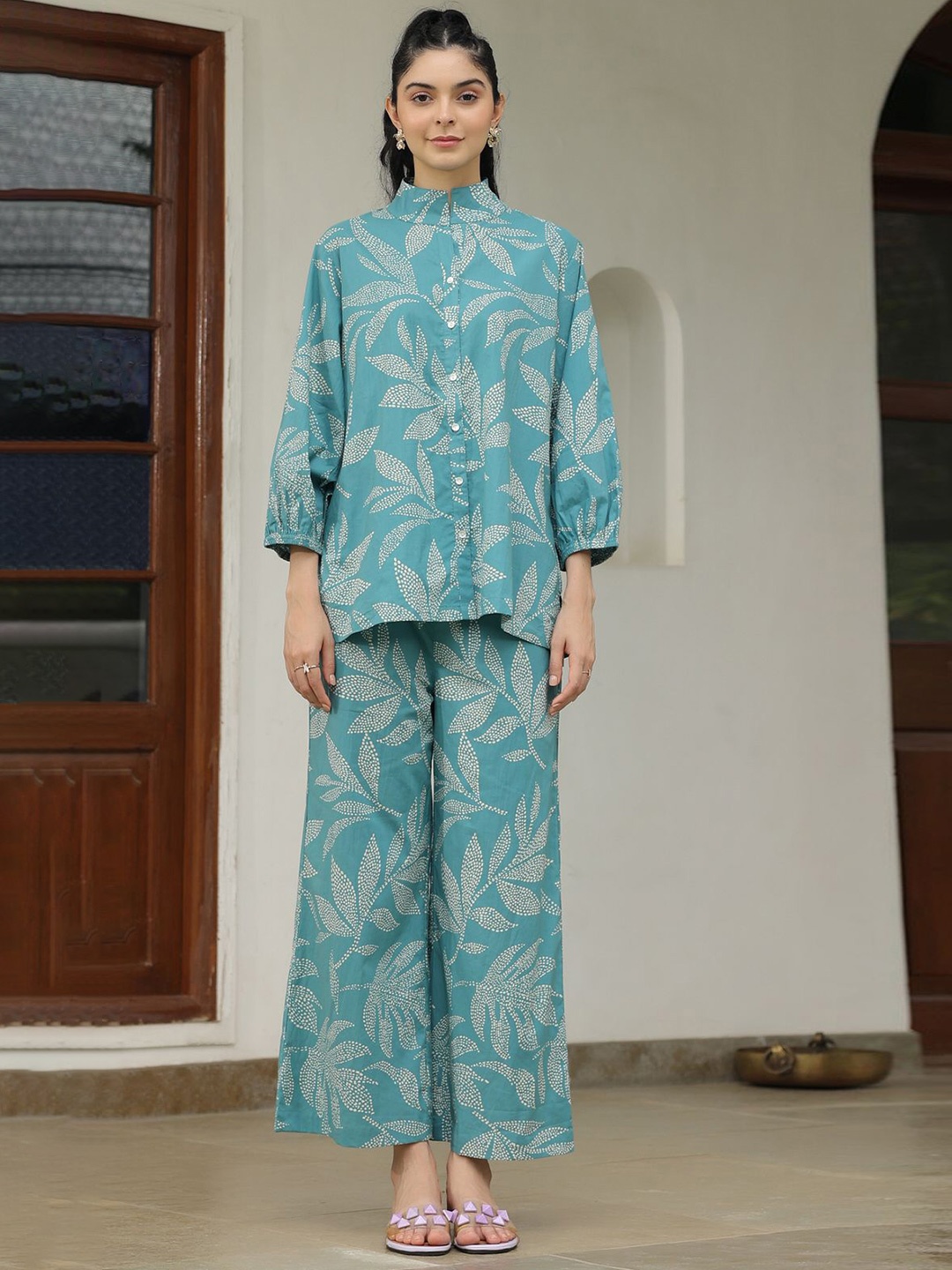 

JISORA Green Floral Printed Pure Cotton High Neck Shirt With Trousers