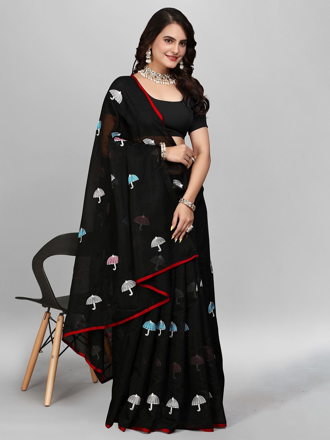 

Aika Embroidered Pure Cotton Embroidered Saree, Black