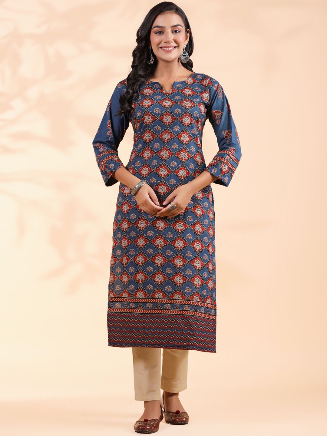 

Vbuyz Blue Floral Printed Sequinned Notched Round Neck Cotton Straight Kurta