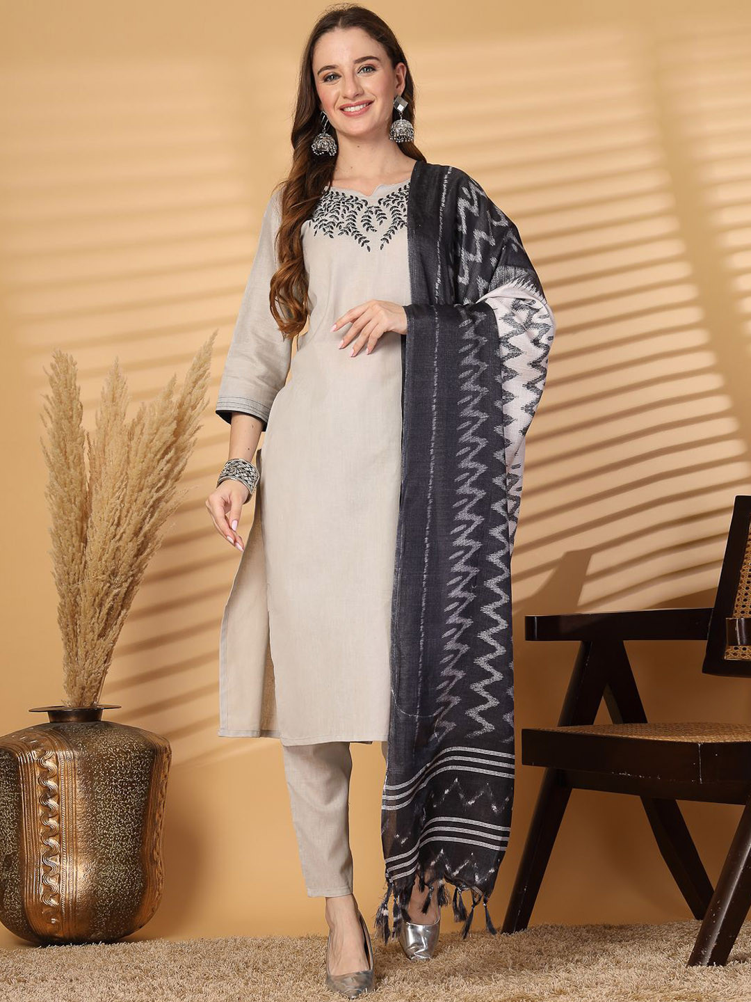 

Piludi Floral Yoke Design Thread Work Straight Kurta with Trousers & Dupatta, Beige