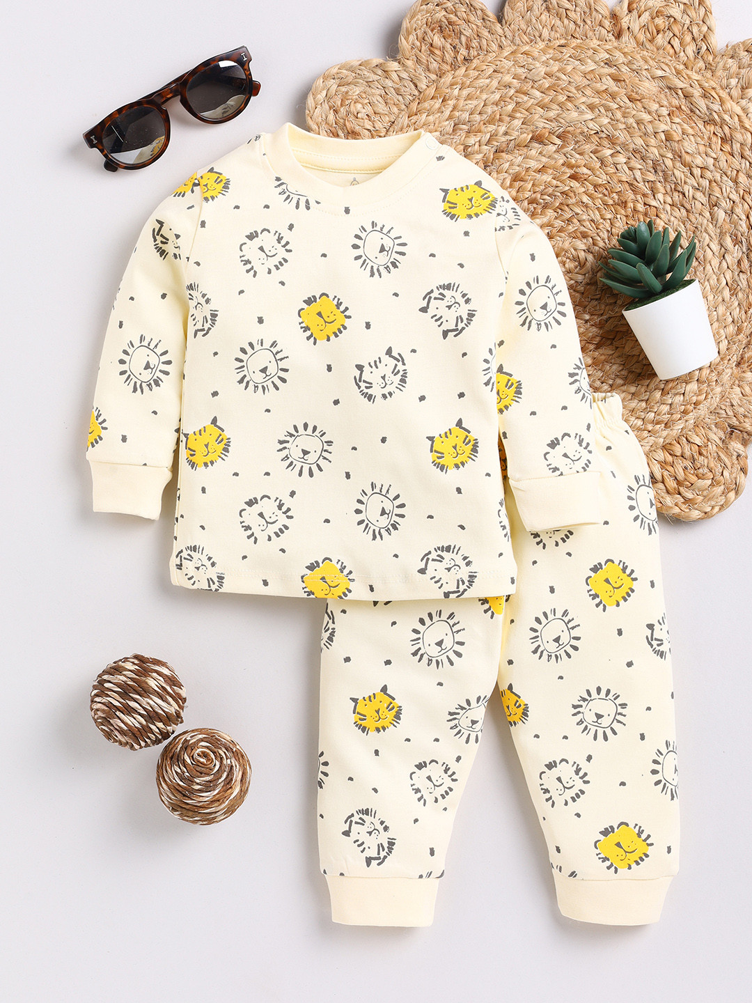 

YK X Tinyo Infant Boys Printed Pure Cotton T-shirt with Joggers, Cream