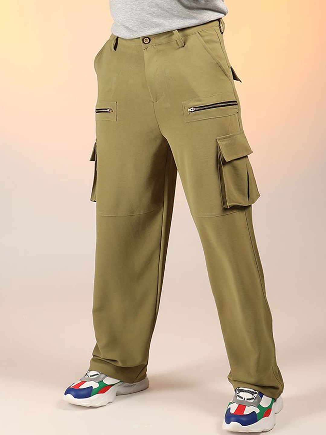 

Campus Sutra Men Comfort Cargos Trousers, Green