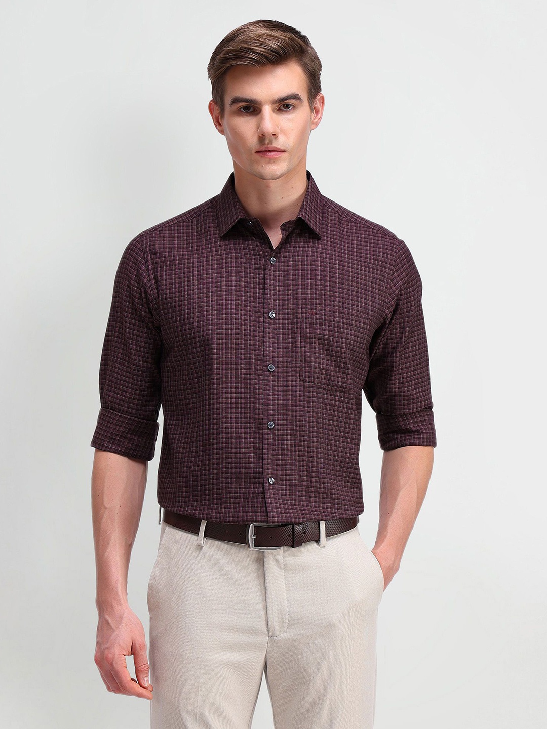 

Arrow Men Classic Spread Collar Solid Cotton Formal Shirt, Burgundy