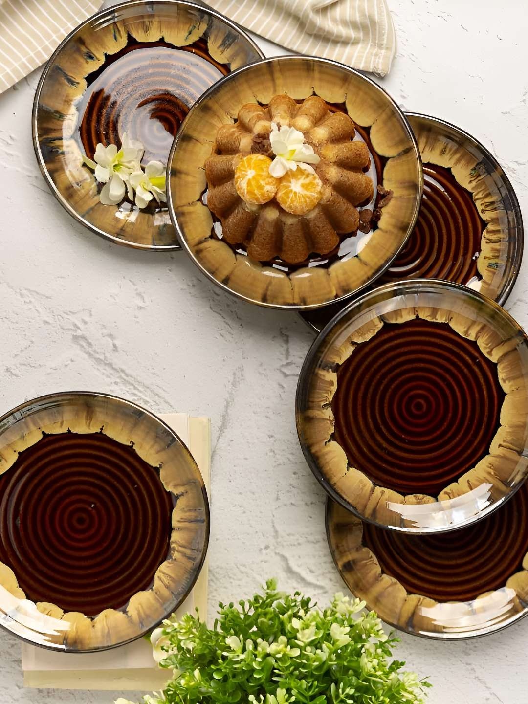 

AMALAFIEE CERAMICS Brown & Beige 6 Pieces Printed Microwave Safe Ceramic Plates