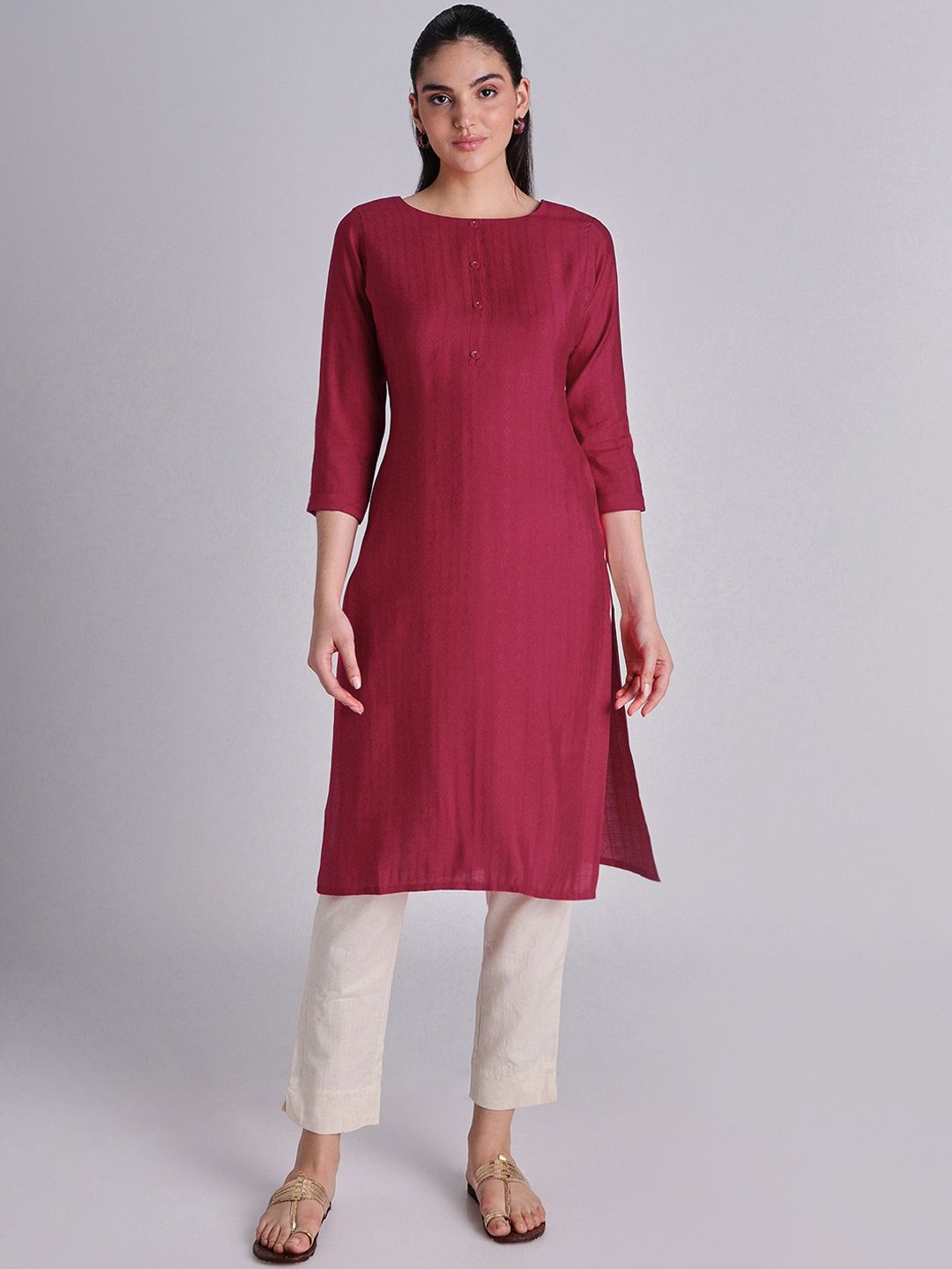 

YATKSH Woven Design Round Neck Straight Kurta, Red