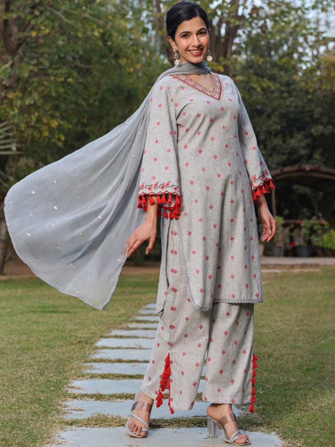 

AUTUMN LANE Geometric Embroidered Pure Cotton Straight Kurta With Palazzo & Dupatta, Grey