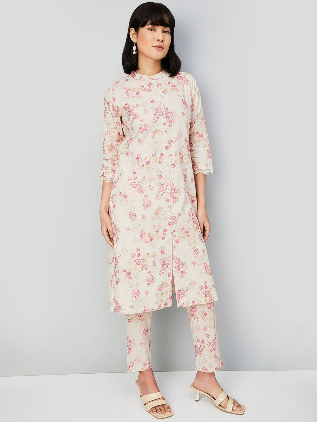 

max Floral Printed Band Collar Straight Kurta with Trouser, Off white